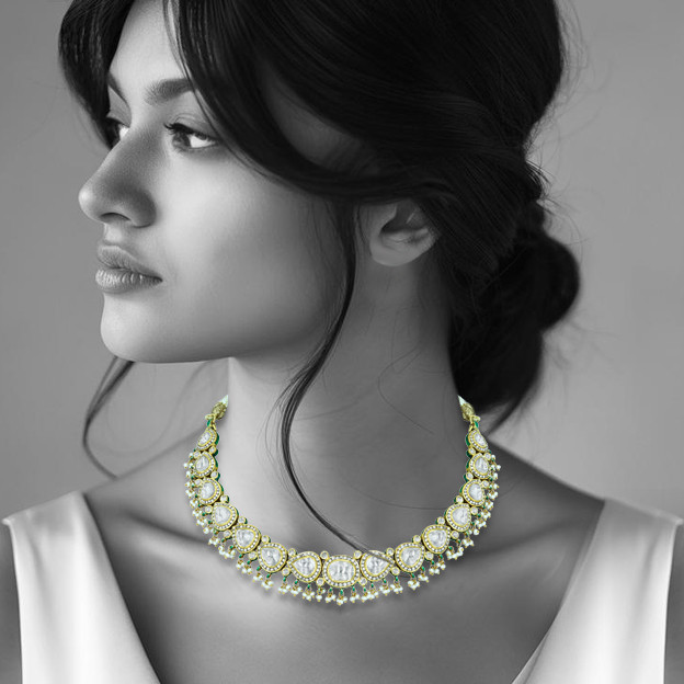 Pear-Shaped Polki Necklace with Gold Detailing and Pearls
